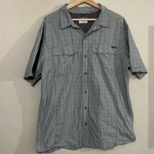 Columbia Men’s Button up shirt